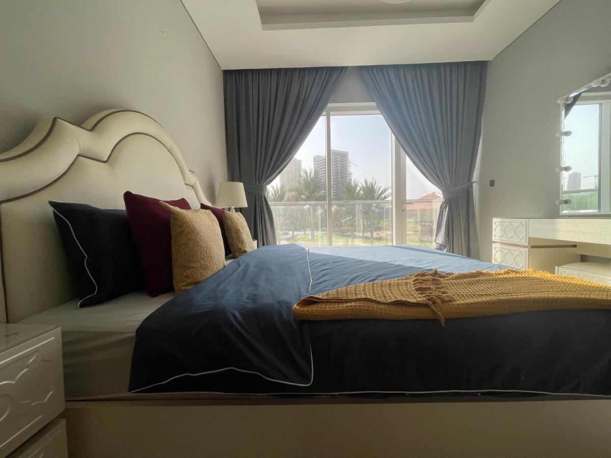 Appartamento Amazing Park view! JVC /New 1BR Dubai Esterno foto