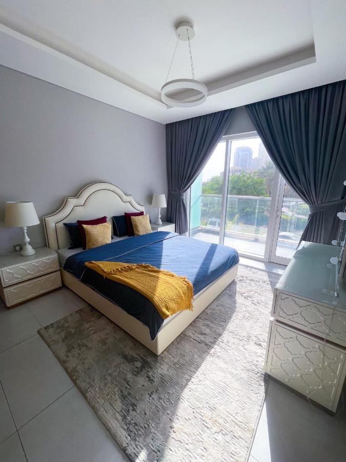 Appartamento Amazing Park view! JVC /New 1BR Dubai Esterno foto