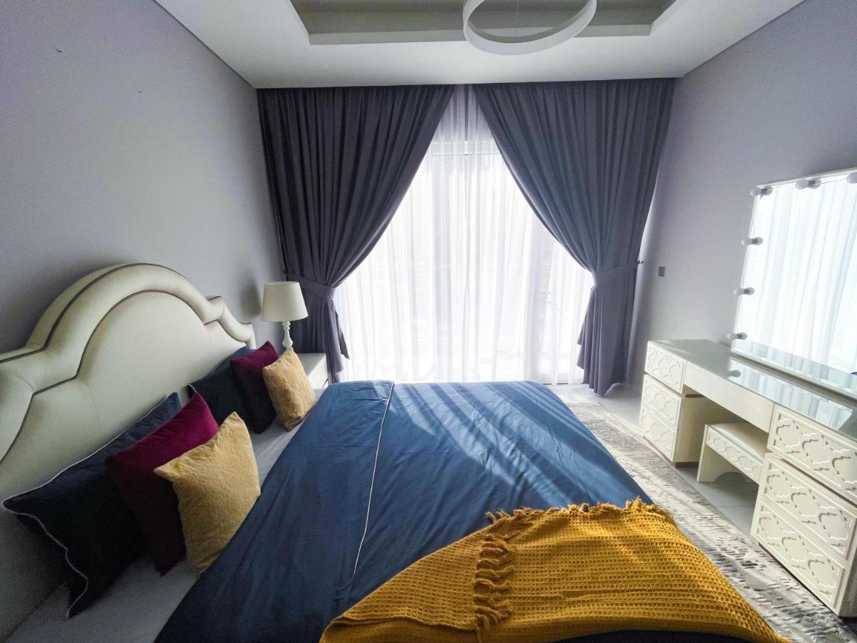Appartamento Amazing Park view! JVC /New 1BR Dubai Esterno foto