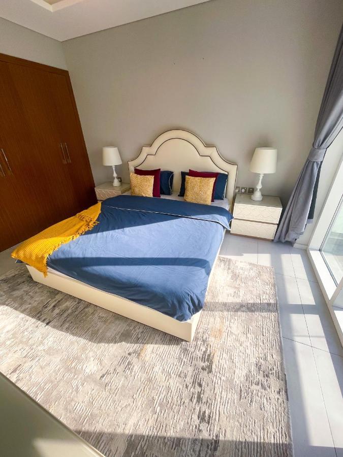 Appartamento Amazing Park view! JVC /New 1BR Dubai Esterno foto